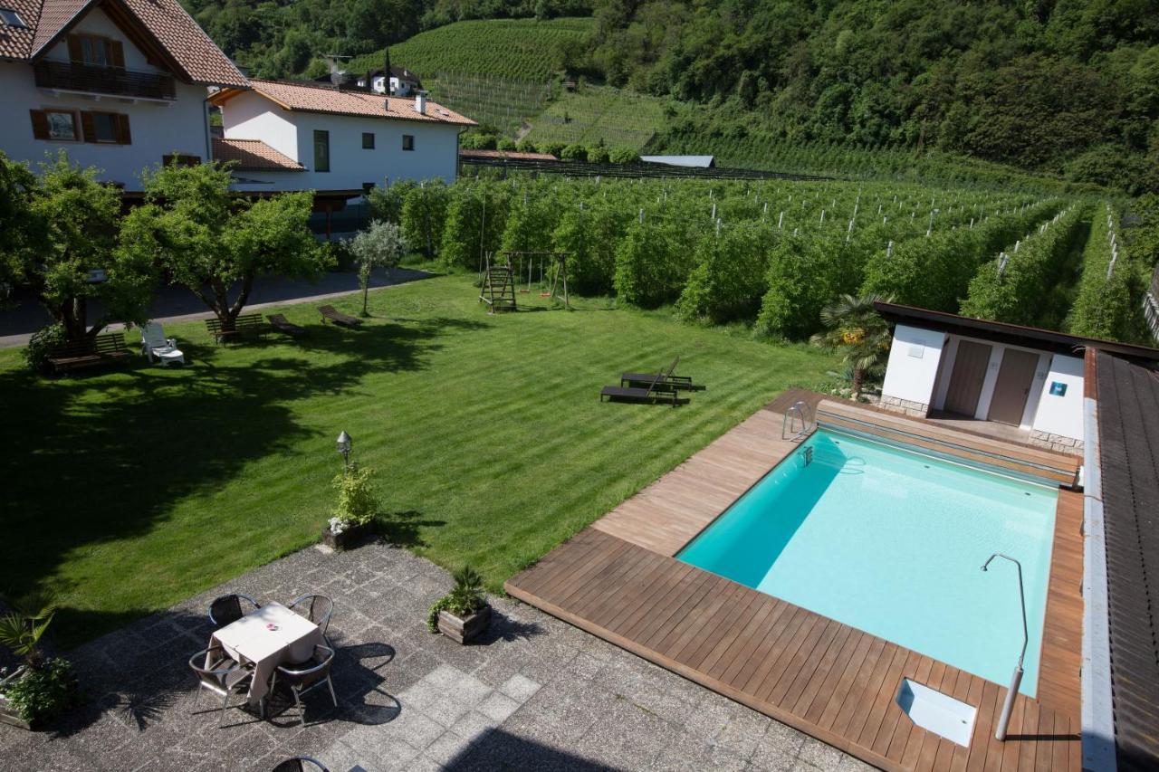 Josefsheim Hotell Lana Exteriör bild