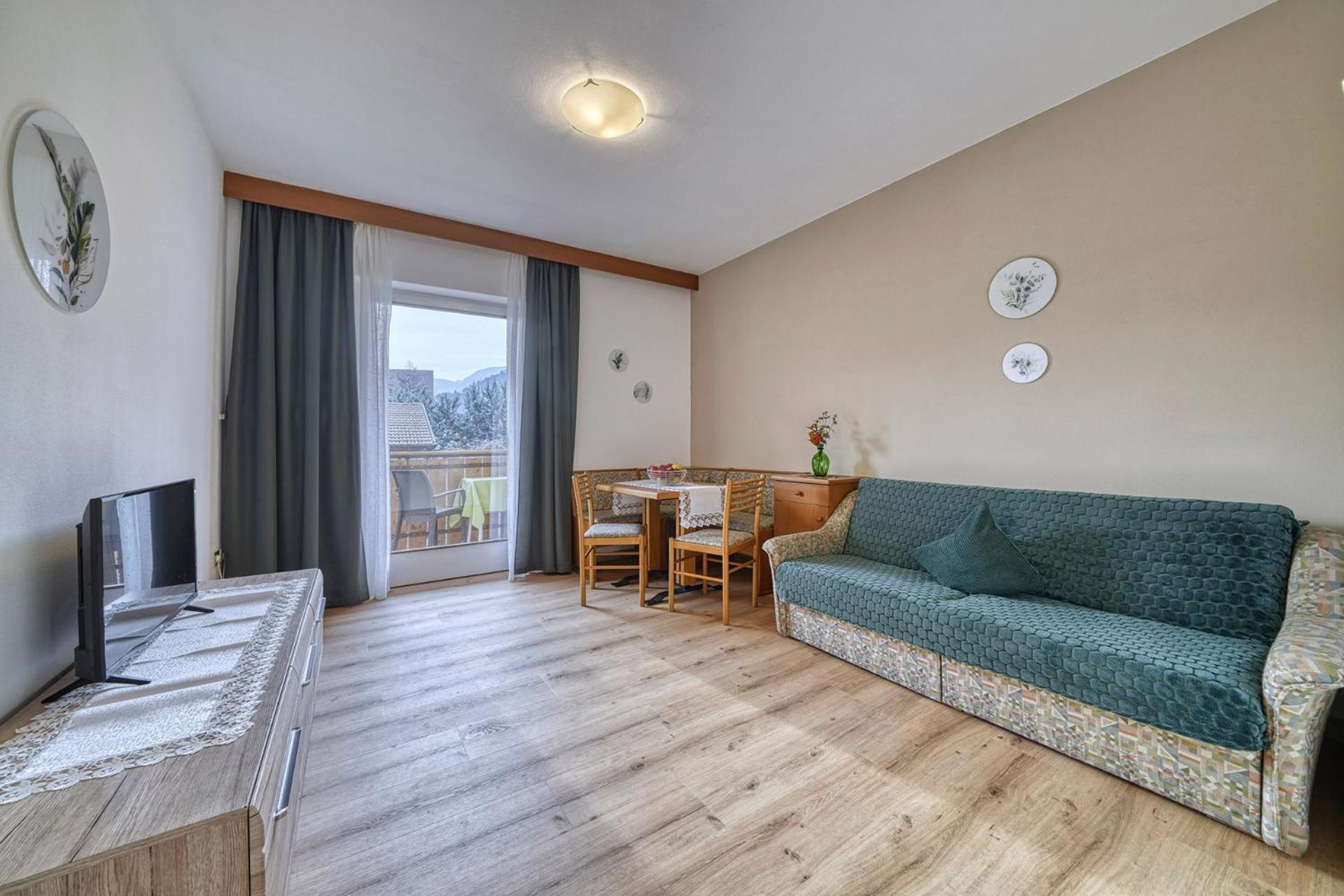 Josefsheim Hotell Lana Exteriör bild